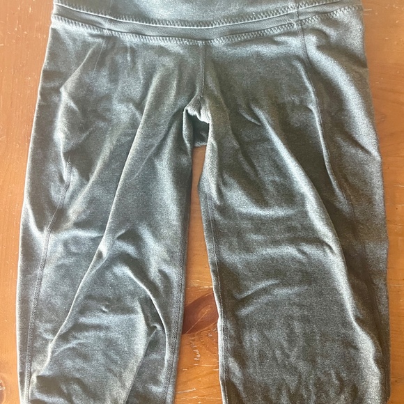 Lululemon Grey Slit Capri Legging Pants - Picture 7 of 7